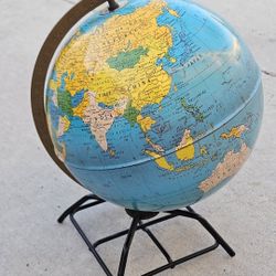 VINTAGE METAL DESK WORLD GLOBE MCM $20