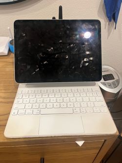 iPad PRO 2018 w/ magic keyboard