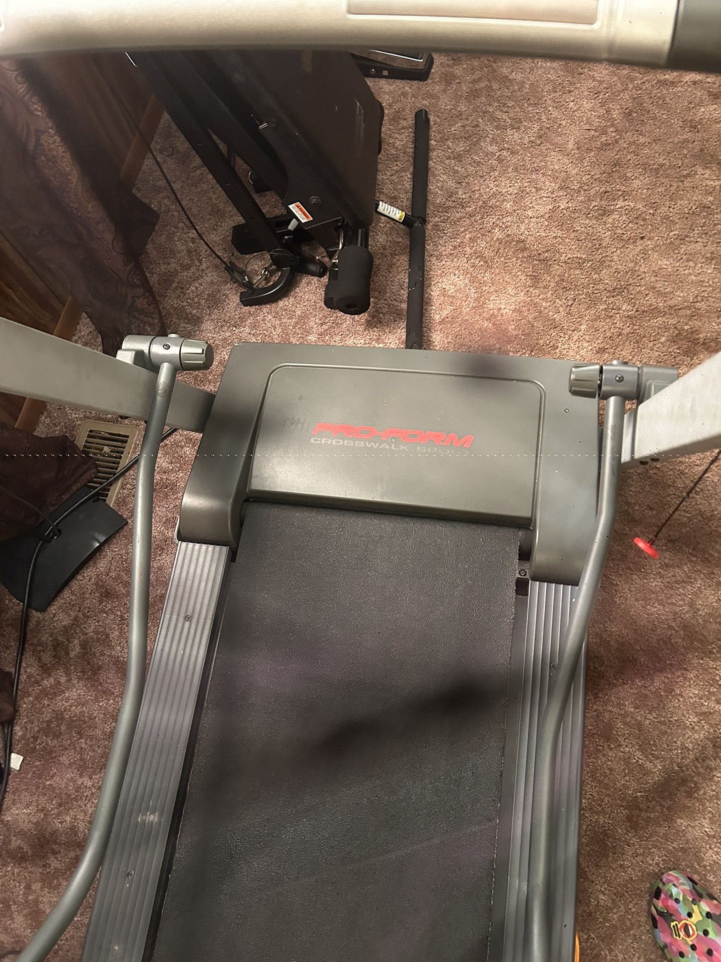 Pro-form 2.5 HP Crosswalk Sport Treadmill With Incline