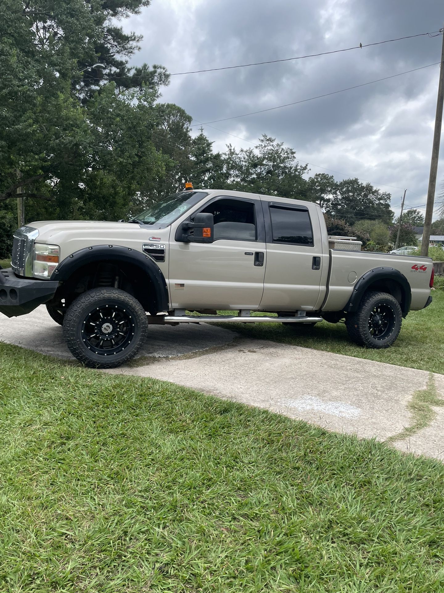 2008 Ford 25o