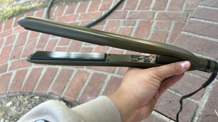 Straightener
