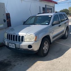 2005 Jeep Grand Cherokee 