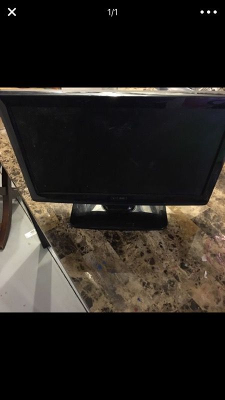 17" Viore Flat screen Tv