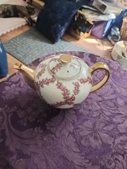 Antique Royal Chelsea Teapot