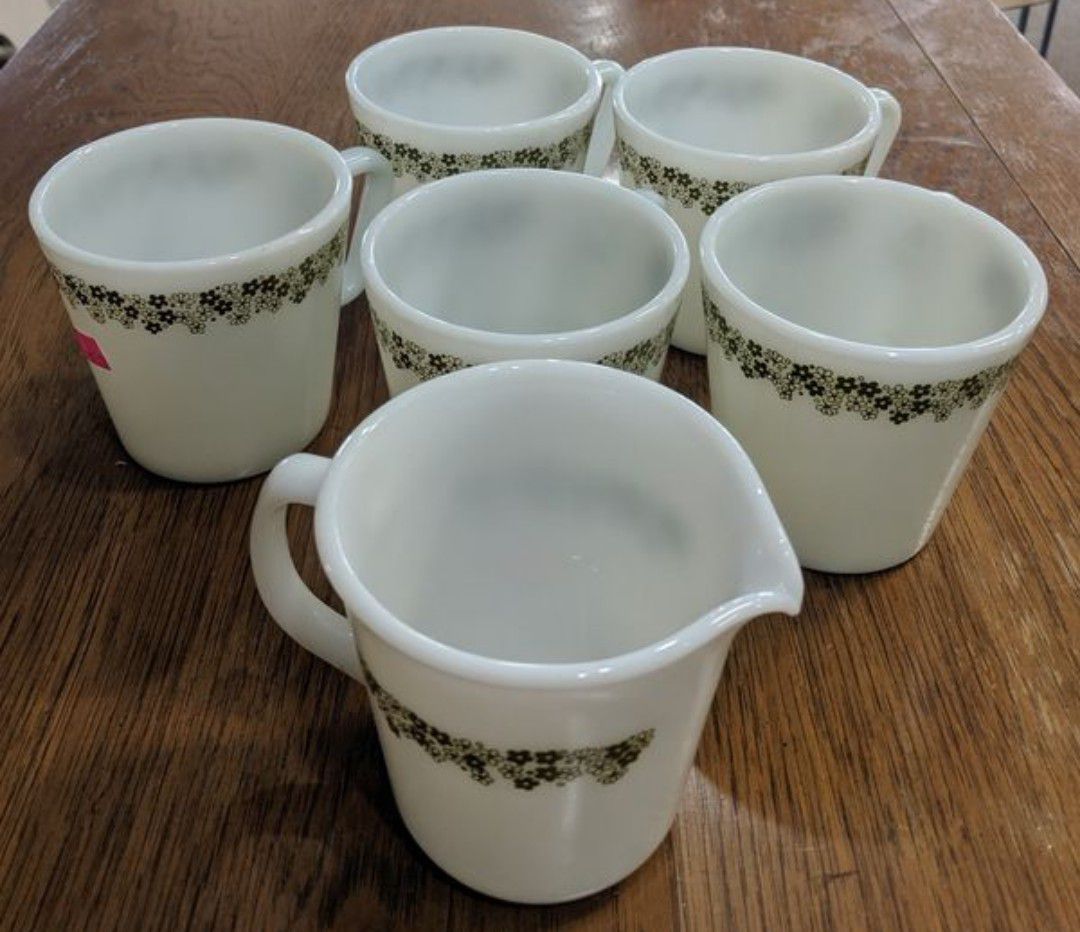 Vintage Pyrex Spring Blossom Mugs and Creamer Cup