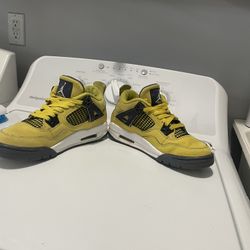 Air Jordan 4 
