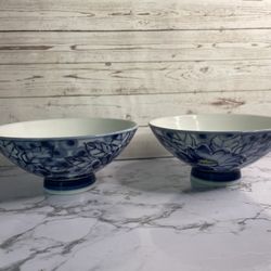 This is a Hawaii vintage collectible. Antique Asian porcelain decorative sake bowls set of 2.