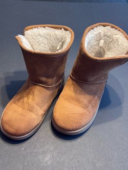 Tan Suede Shearling-Lined Winter Boots