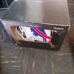 Stefon Diggs Signed Helmet With The COA  Asking $2000 Or Best Offer 