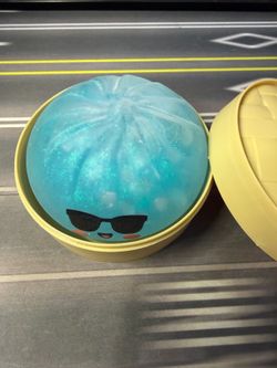 Crazy Fun Seashell Chase Dumpling super rare squish blue squishy