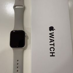 Apple Watch SE (2nd Gen) 40mm S/M GPS