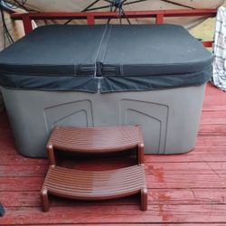 Life smart 100  Grey 32"H 61"L 70"L