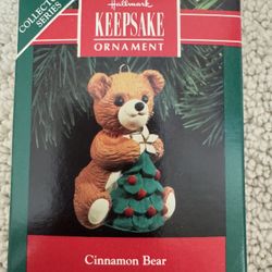 1990 Hallmark Keepsake Christmas Ornament “Cinnamon Bear” 8th In A Series
