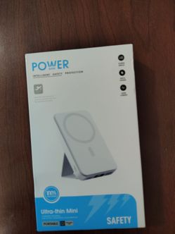 Ultra-Thin Mini Wireless Power Bank