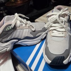 Addidas Size 7