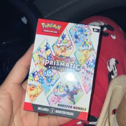 Prismatic Evolution Booster Bundle 