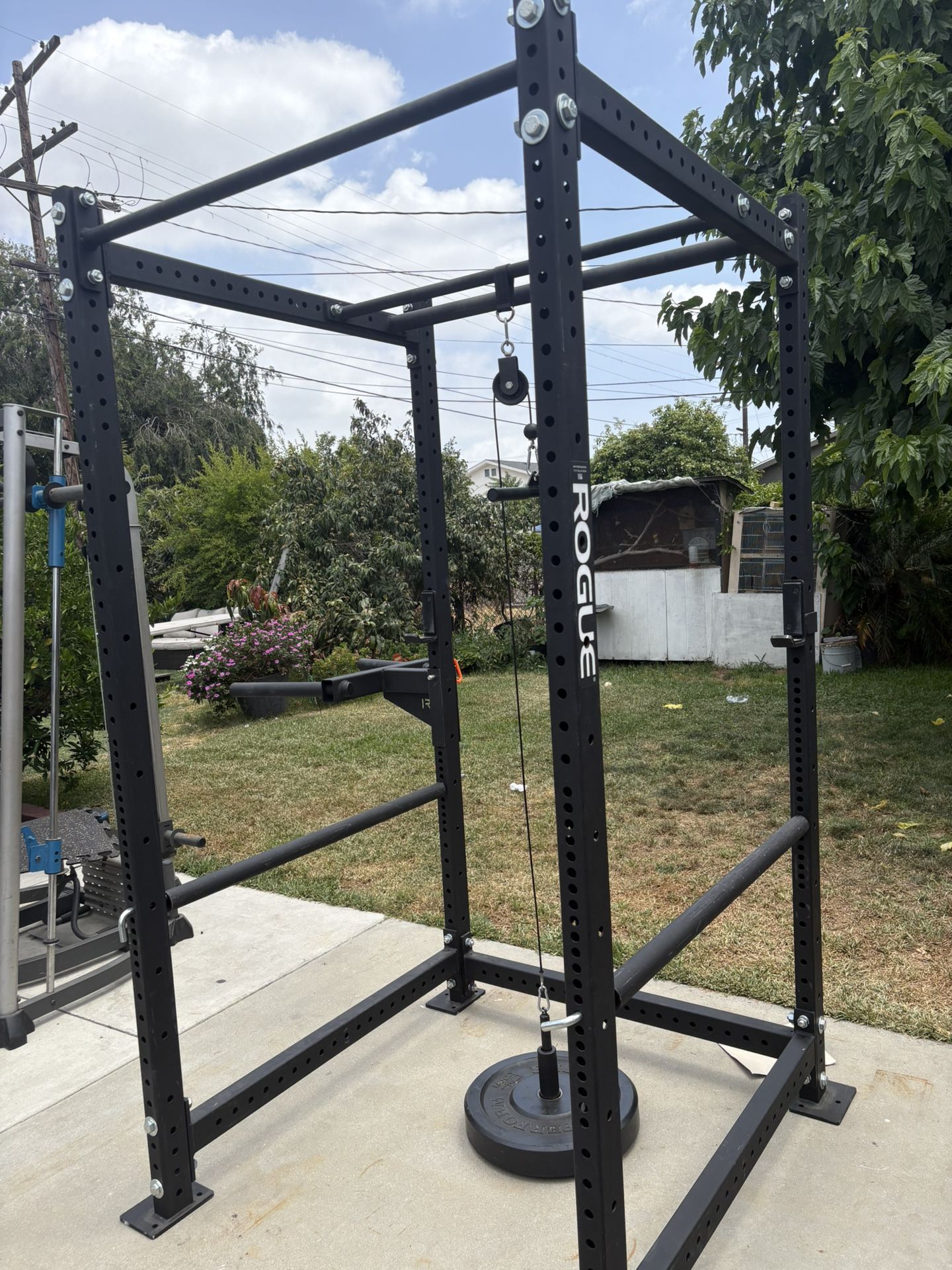 Rouge R-4 power rack 2x3 X 47 X 49 X 91 In Good Condition