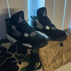 Jordan 4s