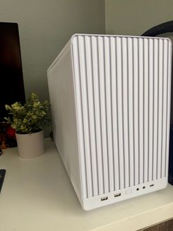 Gaming / Everyday Use Small Form Factor PC