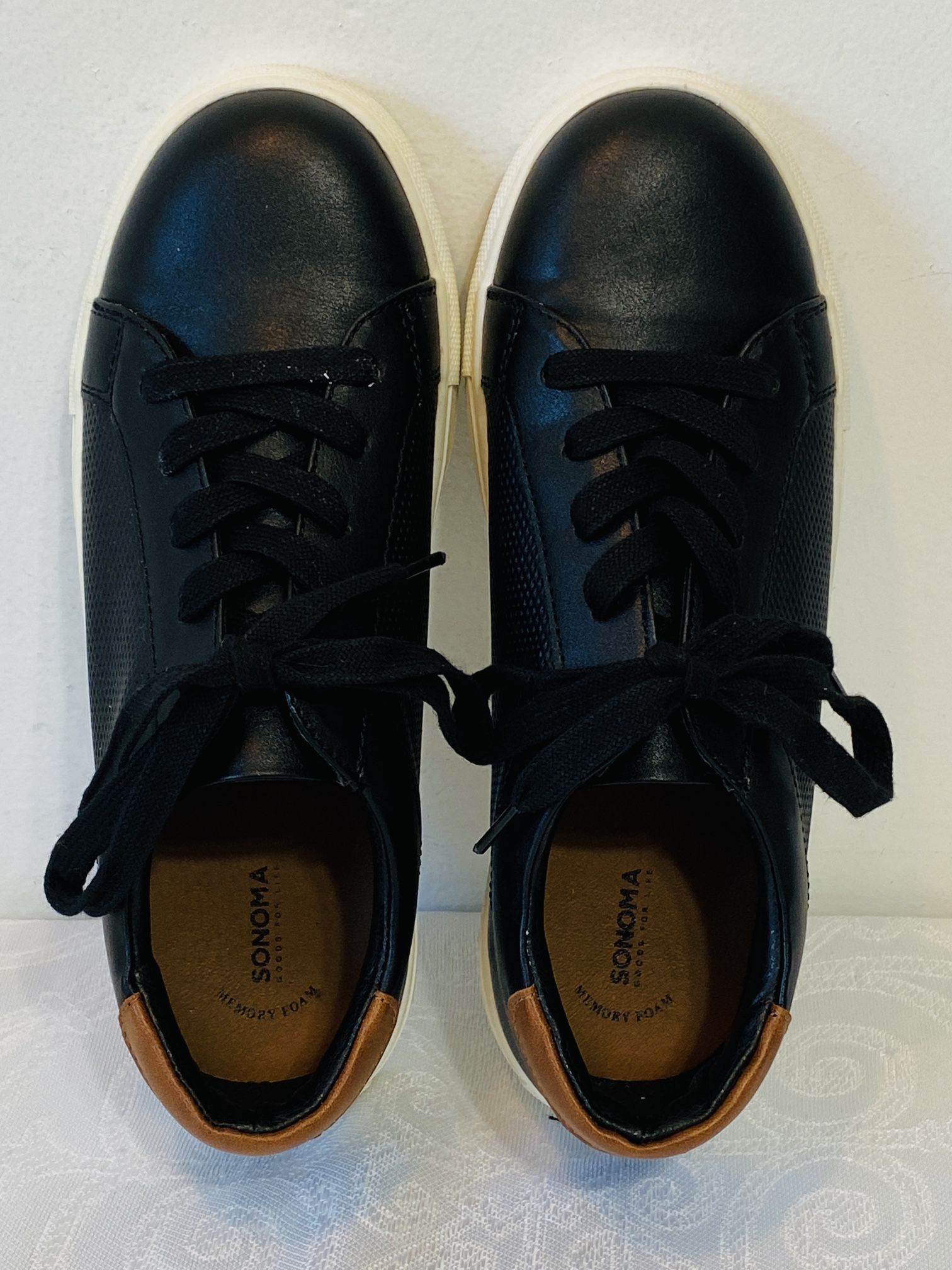 Boys Leather Shoes Sz 4 Med. Casual Dress Shoes Lace Tie Waxwing Black/Brown EUC