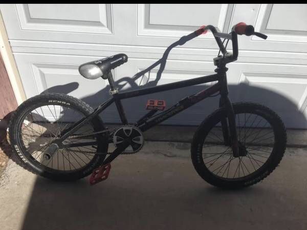 DK BMX 20” EXCELLENT CONDITION “WE’VE MADE IT INCREDIBLY EASY AND CONVENIENT FOR YOU TO PURCHASE THIS BIKE” WE ACCEPT CASH CREDIT CARD APPLE PAY