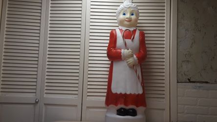 Union Mrs. Claus Don Featherstone Blow Mold 39"