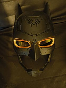 TALKING LIGHT UP BATMAN MASK DC COMICS SPINMASTER 67808