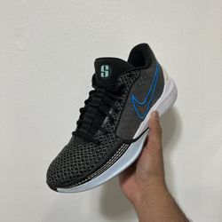 Men’s Nike Sabrina 1s Size 11 
