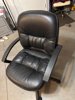 Black Mesh Ergonomic Office Chair