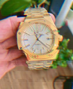 Luxury time piece