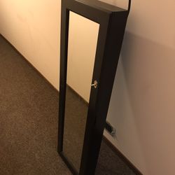 Jewelry case mirror