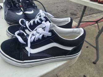 VANS Old Skool Black White LaceUp Sneaker Shoes T735 Unisex Sz  3
