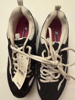 Skechers shoes