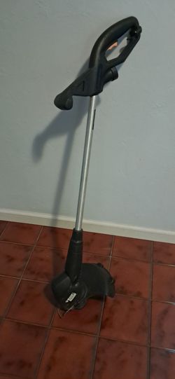 Weed trimmer - black & decker