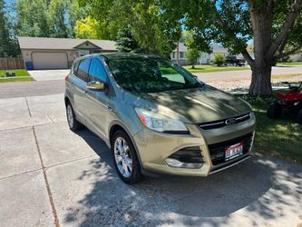 Green Ford Escape  2013