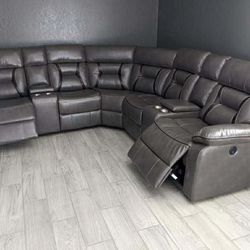 New Power Recliner Sectional Couch! Free Delivery 🚚!