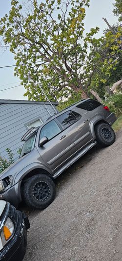 2005 Toyota Sequoia