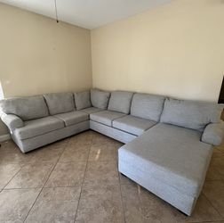 Living Spaces Living Room Sofa Set