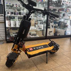 Yume X11 Plus Electric Scooter With Off Road Fat Tires  ( Payments Available) Warranty Habla Espanoil 