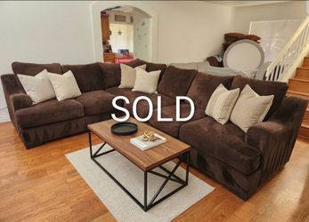 Ashley Furniture XL Sectional Sofa Like new