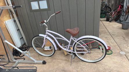 Bicicleta Beach, Cruces de mujer