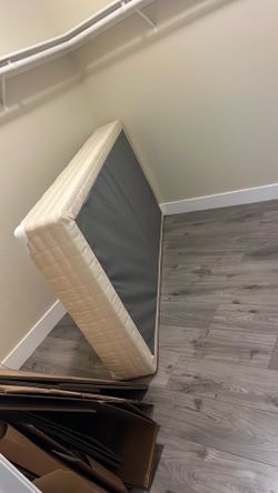 Fairly new twin box spring