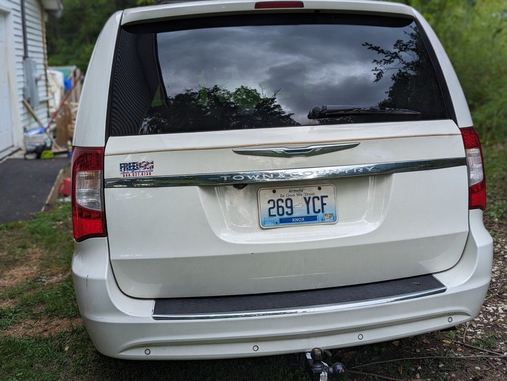 2011 Chrysler Town & Country