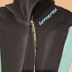 Women's Size 6 full wetsuit