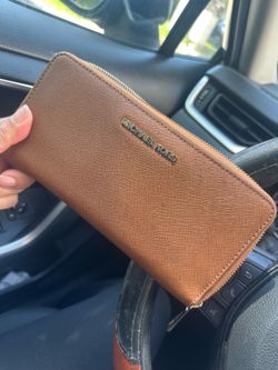 Michael Kors travel pouch