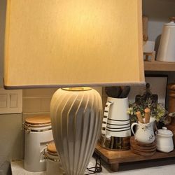 1970s Biege Ceramic Table Lamp 