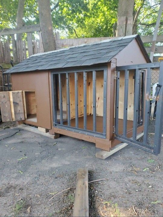 Dog House For Sale!!!!