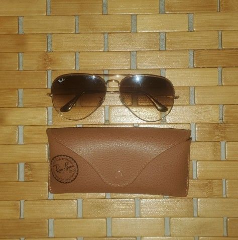 Gold Rayban Aviator Sunglasses