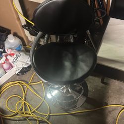 Mini bar complete with two chairs