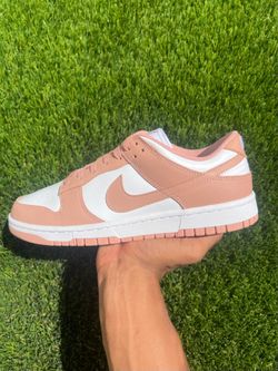 wmns dunk rose whisper